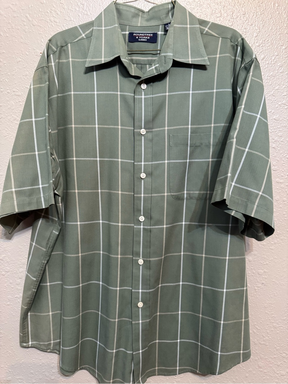 Roundtree & Yorke Sage Green Short-Sleeve Windowpane Button Shirt
